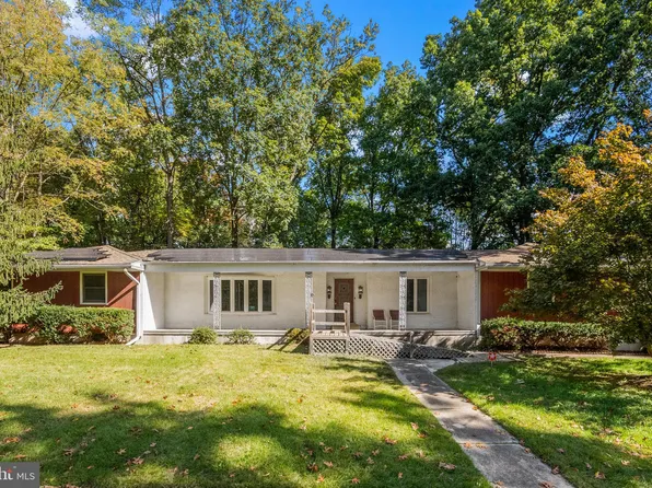 168 Peach St, Westville, NJ 08093