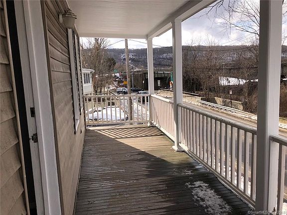 2nd image of 21 Pond Lily Ave
