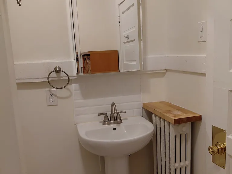 2519 Webster Ave #1 — Photo 13