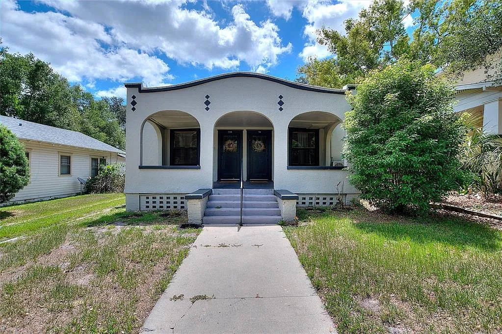 2 bed, 1.0 bath, 768 sqft, $1,649 — Photo 1