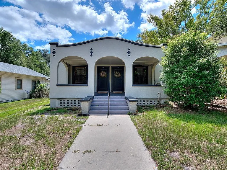 728 Johnson Ave — Photo 1