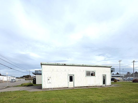 5th image of 485 9th St SW