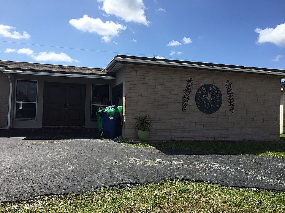 2nd image of 8600 NW 25th Ct