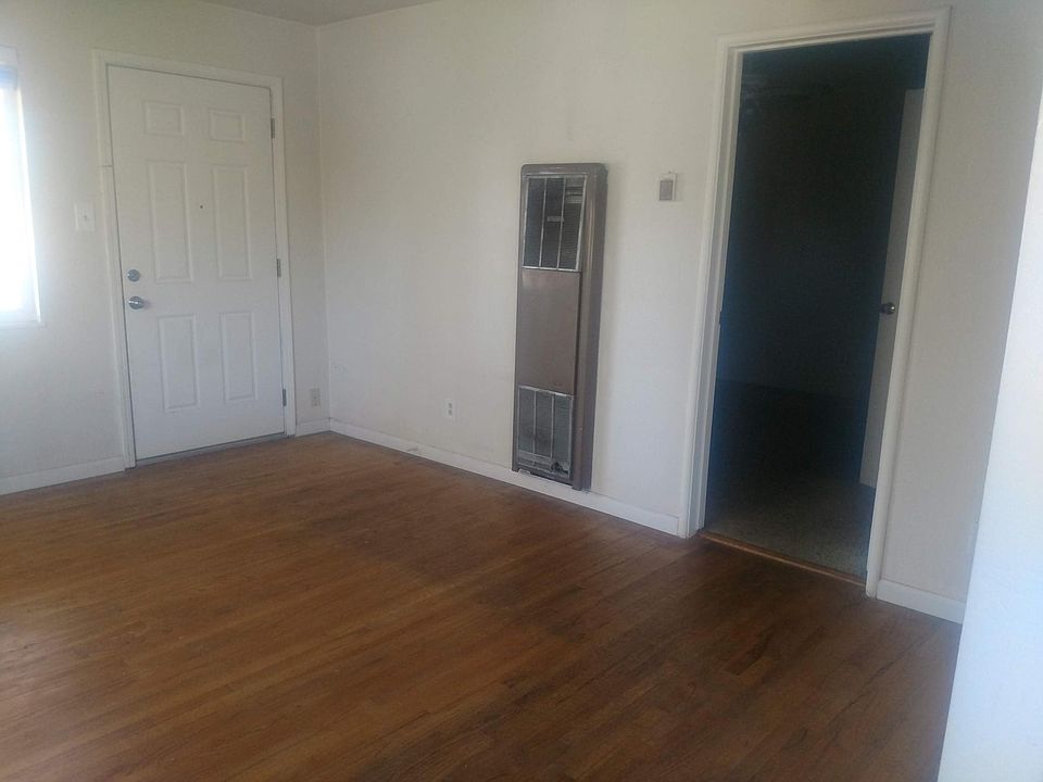 living room, gas wall heater