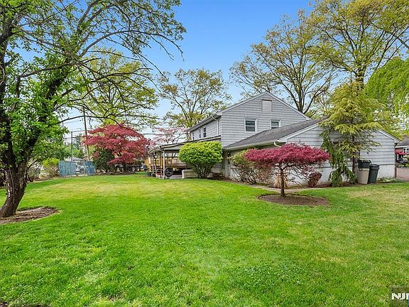 2nd image of 339 Beechwood Rd
