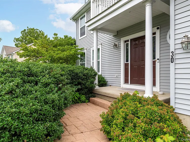 30 Victor Rd — Photo 3