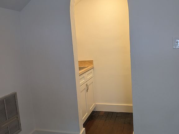 3rd image of 1710 Allison Pl