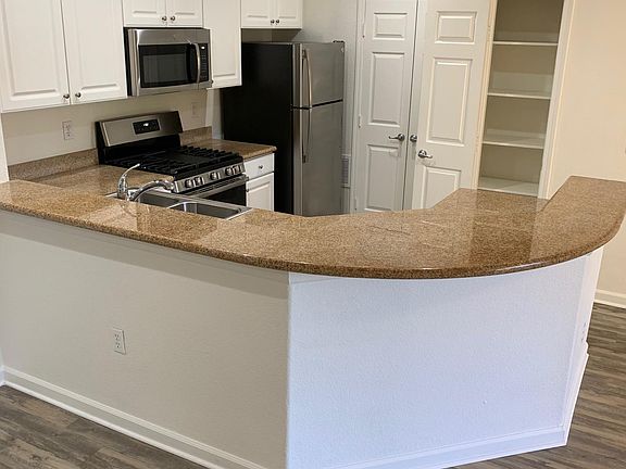 4th image of 2515 Fenton Pkwy APT 104