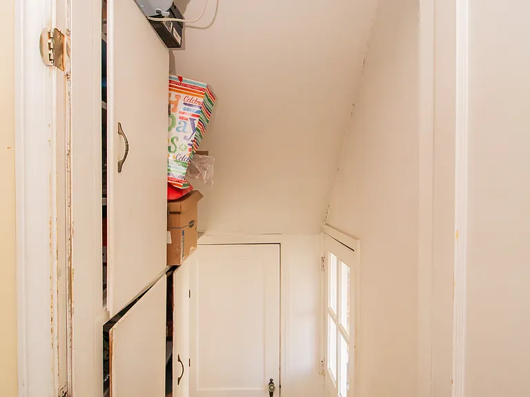 238 May St — Photo 19