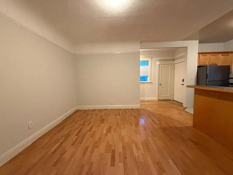 234 17th Ave #4 — Photo 7