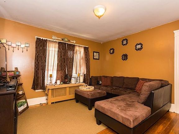 3rd image of 29-31 Bloomfield St Floor 2