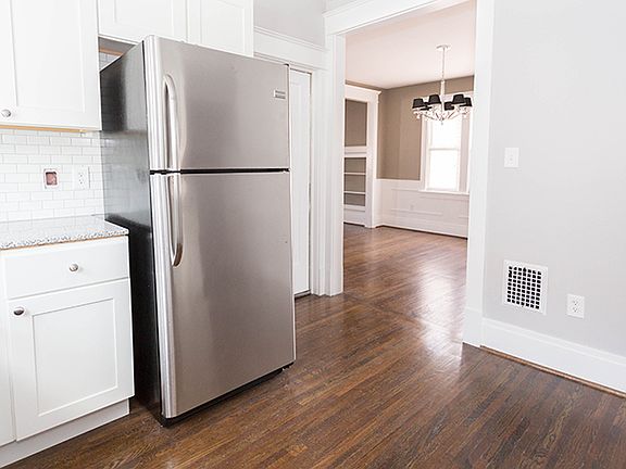 4th image of 29 N Park Ave Floor 2