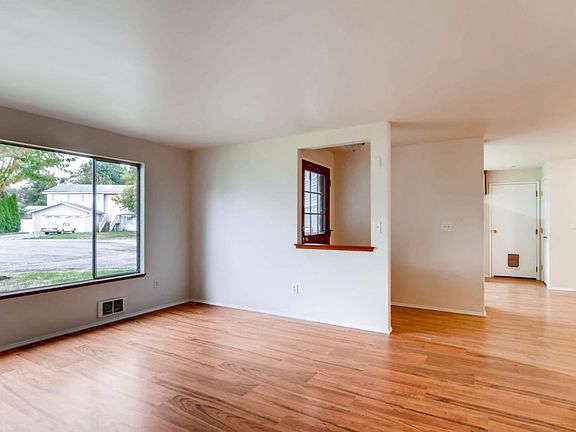 3rd image of 9402 55th Dr NE