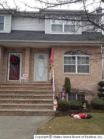 1st image of 62 Sylvia St