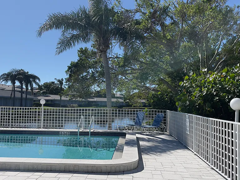 1155 Edgewater Cir — Photo 45