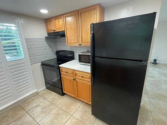 3rd image of 1005 W Grace St