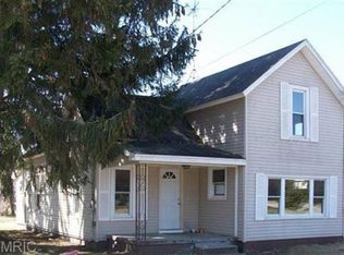 303 Walter St, Fennville, MI 49408