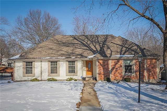 1st image of 8329 NW Overland Dr