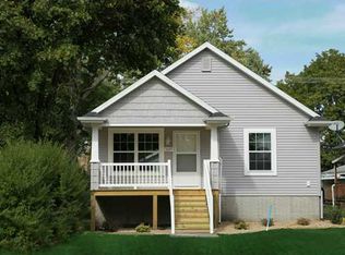 1110 E Ave NW, Cedar Rapids, IA 52405