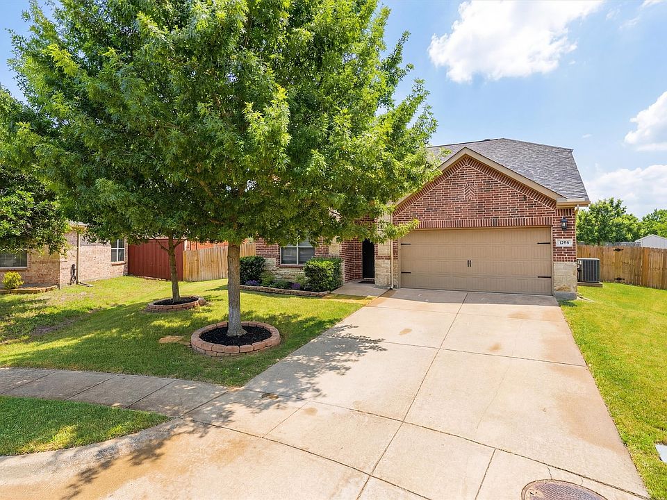 1st image of 1365 Broadmoor Dr