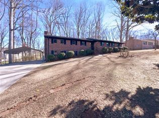 5810 Forest Dr, Acworth, GA 30102