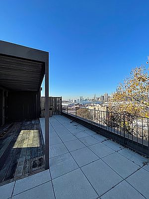5th image of 213 Columbia St APT 5B
