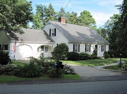 1st image of 104 E Dudley St