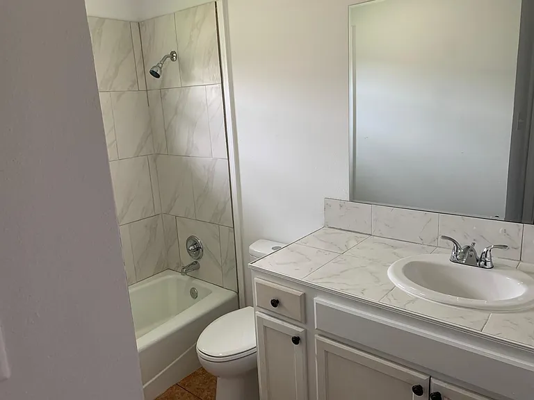 7483 Pennhill Dr — Photo 6