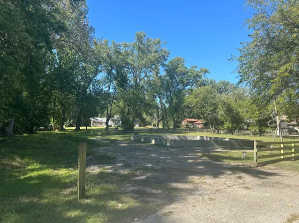 620 Pokagon Dr, Algonquin, IL 60102