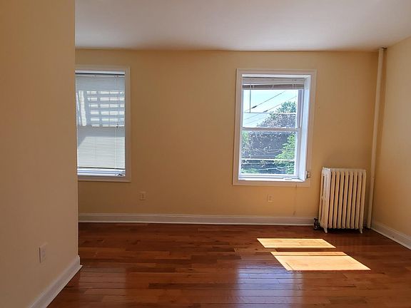 2nd image of 266 Monticello Ave APT 10Q