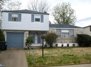 9723 Beacon Rd, Philadelphia, PA 19115