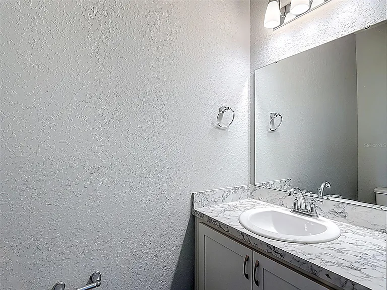 840 Sydney St — Photo 24