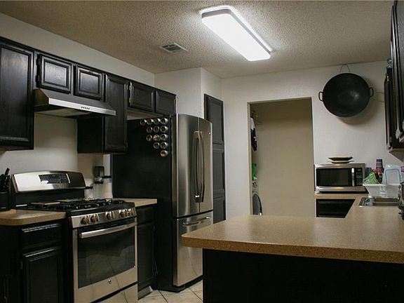 2nd image of 5009 Prairie Creek Trl