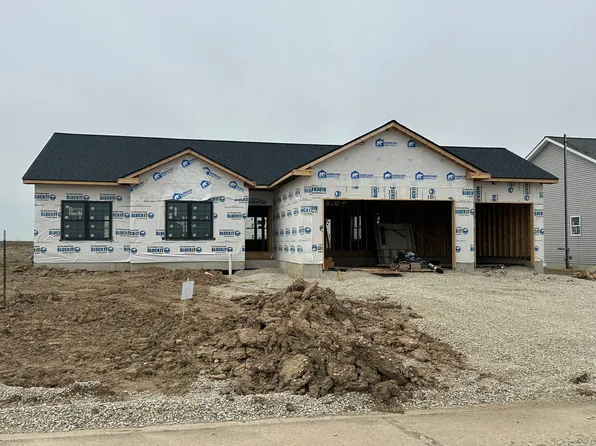 651 S Regulators St, Rochelle, IL 61068