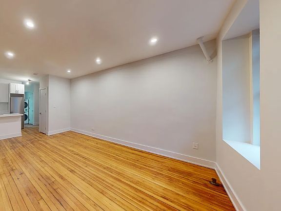 3rd image of 45 W 87th St APT 1A