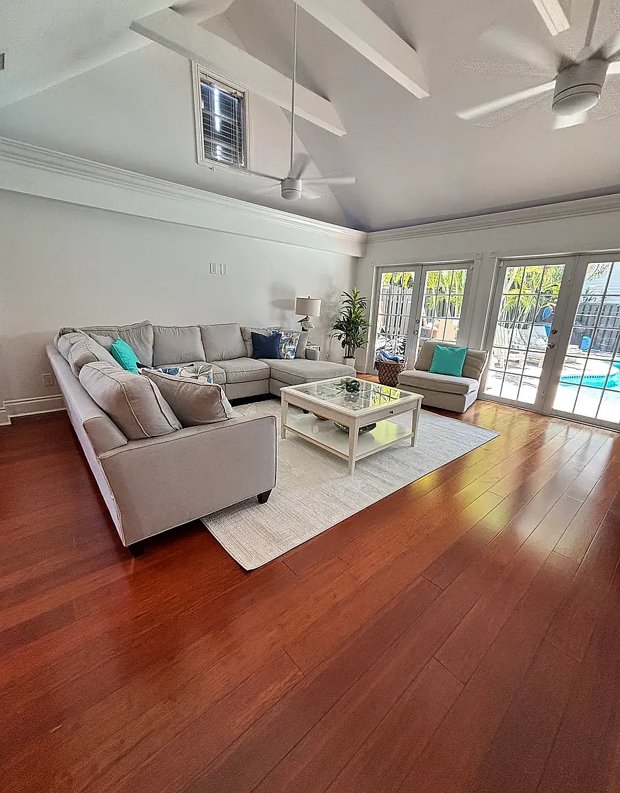 5 bed, 2354 sqft, $33,000 — Photo 2