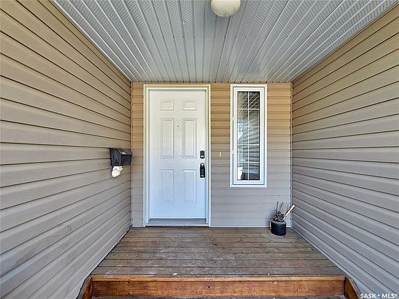 3rd image of UNIT 112-655 Kenderdine ROAD