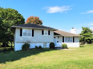 10700 View High Dr, Kansas City, MO 64134