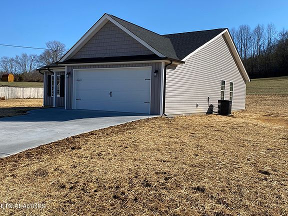 2nd image of 109 Willow Grace Ln