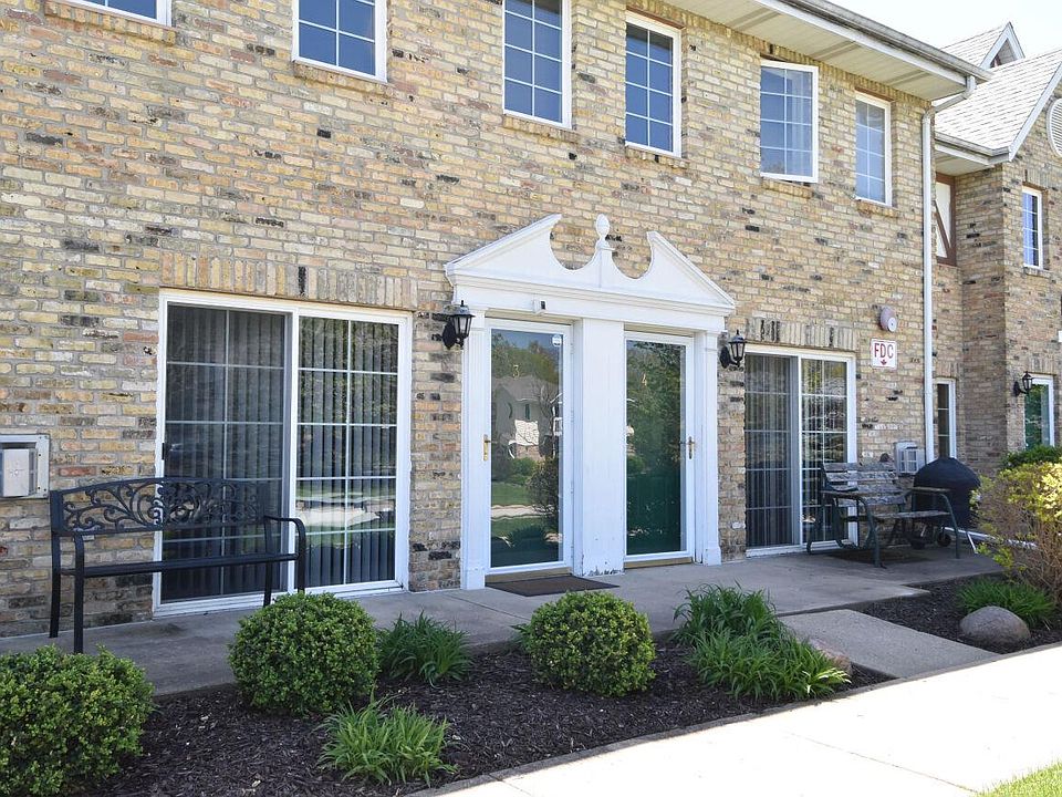 1st image of 325 West Aspen DRIVE #3