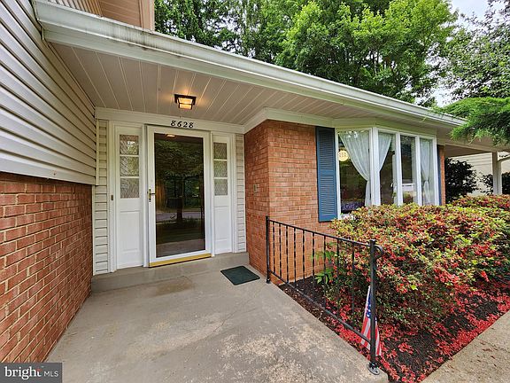 4th image of 8628 Regency Ct