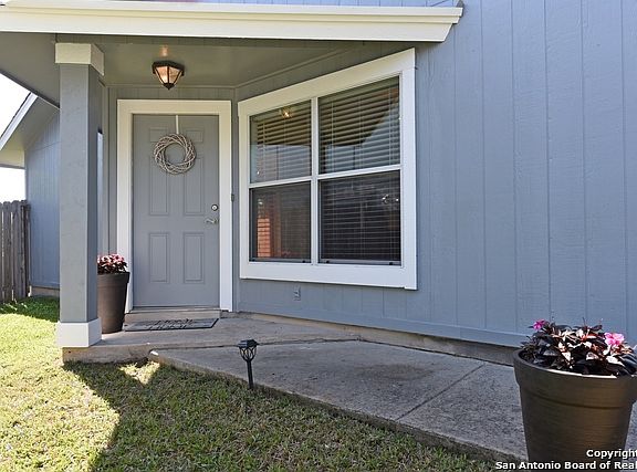 2nd image of 5110 Mayspring