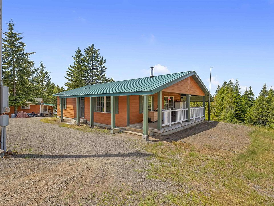 1st image of 43874 Yellow Pine Ave