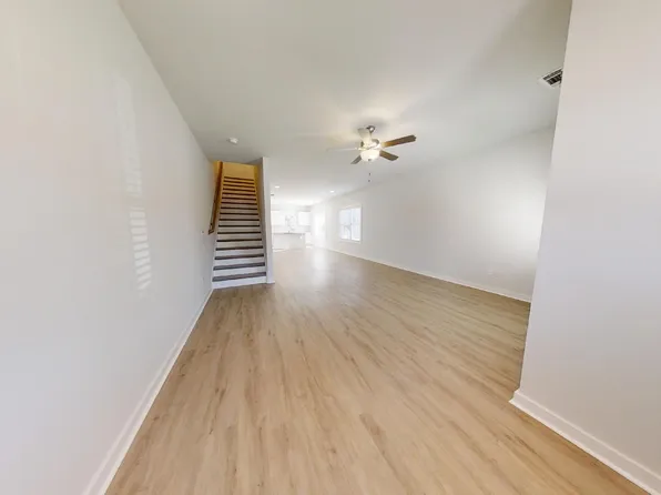 702 Northern Village Ct, Auburn, AL 36830