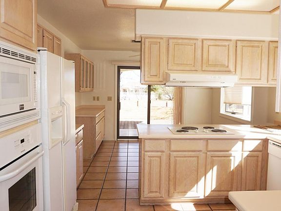 5th image of 3707 Snead Dr