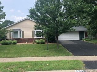 2335 Hampton Dr, Springfield, IL 62704