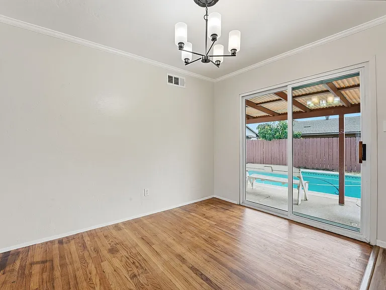 1209 Evilo St — Photo 23