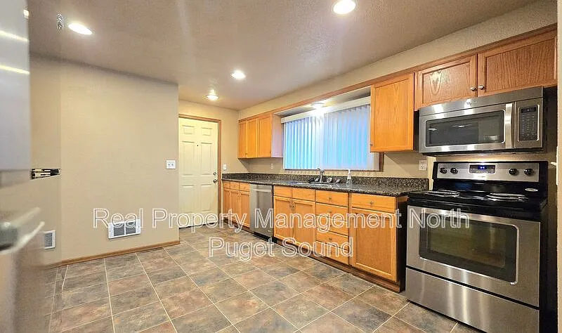5305 S 3rd Ave — Photo 3