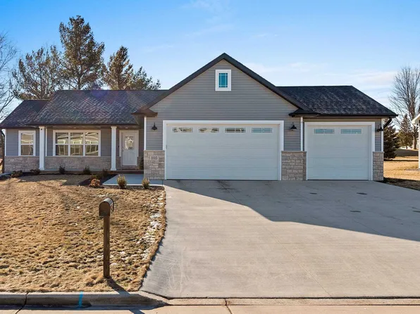 105 Brookwood Dr, Hortonville, WI 54944
