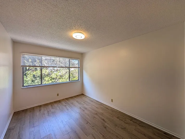 1925 Delaware St #2D — Photo 22